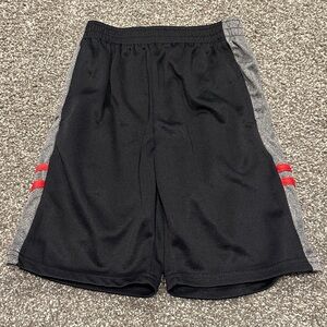 Quad Seven Boys Black & Gray Athletic Shorts Red‎ Stripes size M 8/10